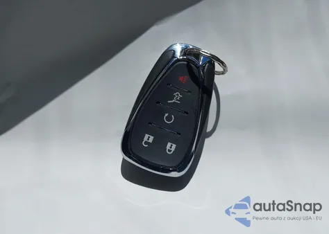 2018 Chevrolet Equinox Premier z USA, uszkodzony, nr VIN 2GNAXVEVXJ6128392